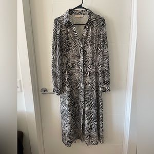 Michael Kors zebra print Georgette Button down maxi dress size small